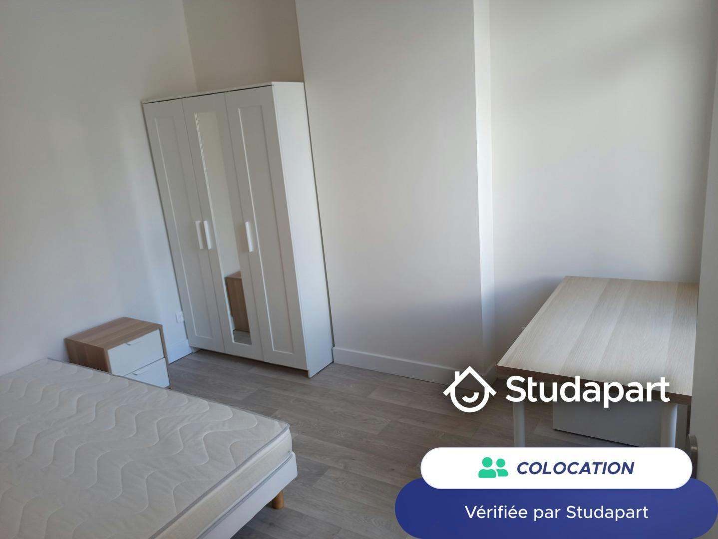 Private room for rent for €400 per month in Béthune, Boulevard Raymond Poincaré