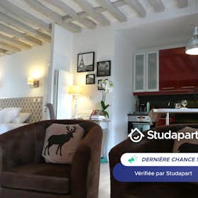 Appartement te huur voor € 960 per maand in Bièvres, Rue de l'Église