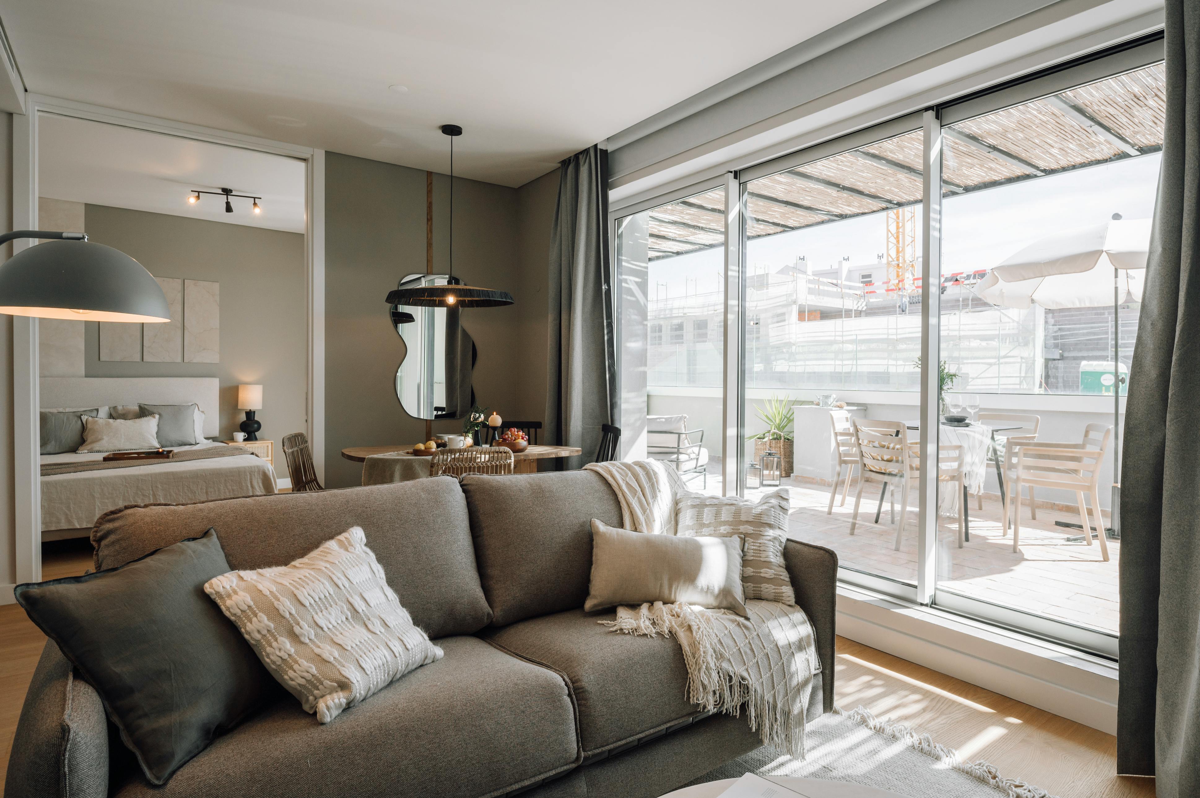 Apartment for rent for €3,323 per month in Lisbon, Rua Sousa Martins