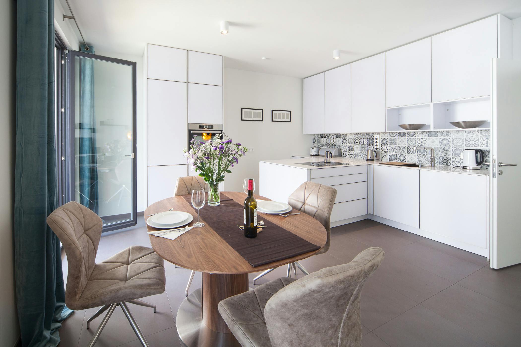 Wohnung zu mieten für 4.100 € pro Monat in Berlin, Beuthstraße