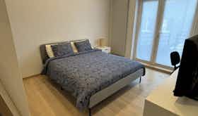 Private room for rent for €950 per month in Woluwe-Saint-Lambert, Rue du Pont-Levis