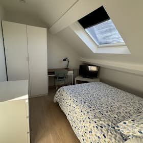 Private room for rent for €800 per month in Woluwe-Saint-Lambert, Rue du Pont-Levis