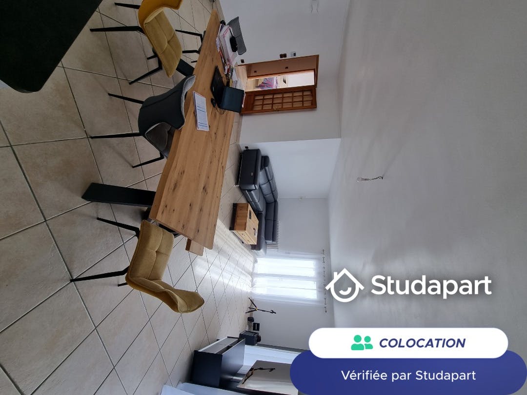 Quarto privado para alugar por € 500 por mês em Dompierre-sur-Mer, Rue Sainte-Cécile