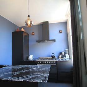 Apartment for rent for €2,250 per month in The Hague, Frederik Ruyschstraat