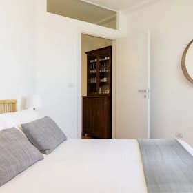 Apartment for rent for €3,000 per month in Milan, Via Domenichino