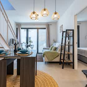 Apartment for rent for €1,000 per month in Málaga, Calle Antonio Jiménez Ruiz