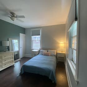 Private room for rent for $725 per month in Overland, Delphine Ave