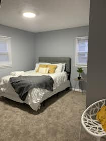 Отдельная комната сдается в аренду за $1,050 в месяц в Indianapolis, Stuart St