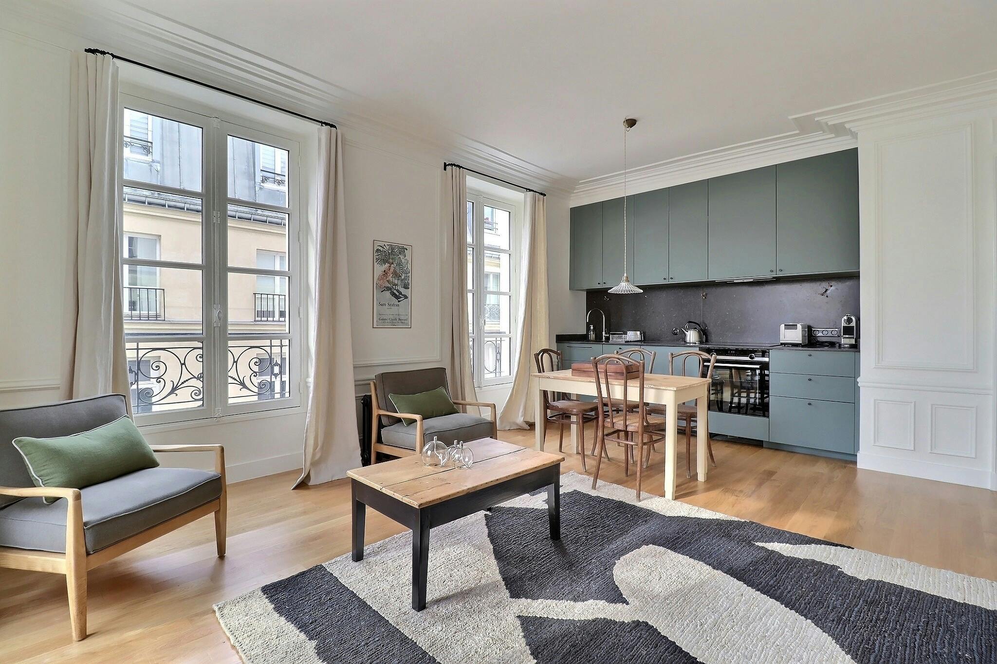 1-Bedroom Apartment in Rue des Saints-Pères, Paris (1429873) room image 1