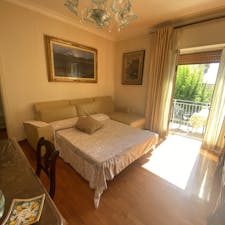 WG-Zimmer for rent for 800 € per month in Naples, Via Posillipo