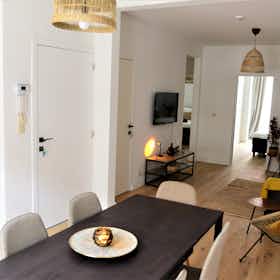 Apartment for rent for €2,300 per month in Antwerpen, Paleisstraat