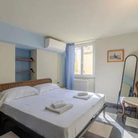 Appartamento for rent for 3.000 € per month in Sestri Levante, Via 25 Aprile