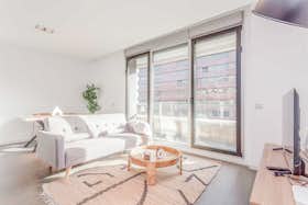 Apartment for rent for €1,800 per month in Madrid, Paseo de la Castellana