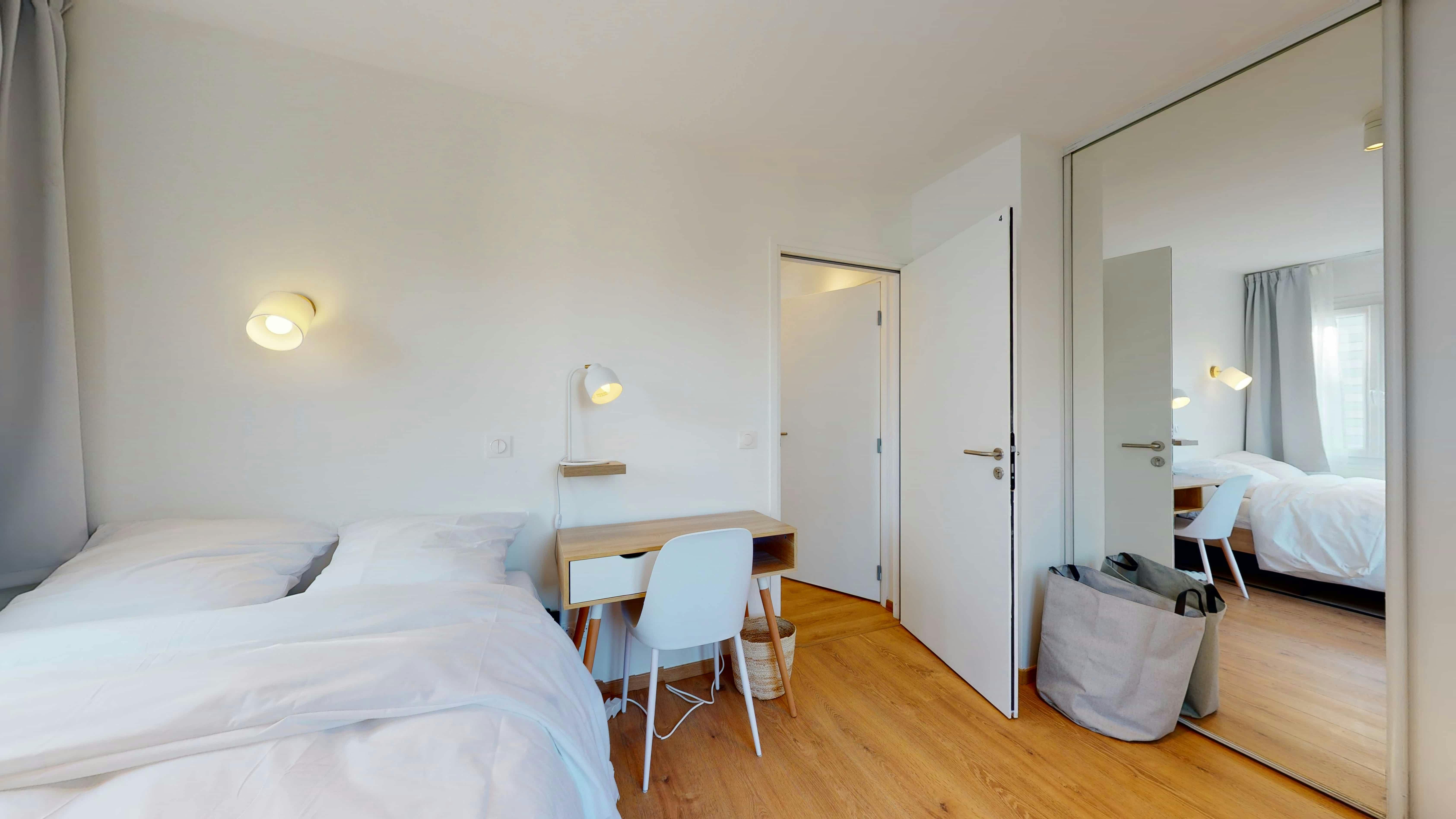 Apartment Suresnes, 250m² — photo 679