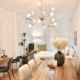 Apartment for rent for €2,700 per month in Madrid, Calle de Antonio Zapata