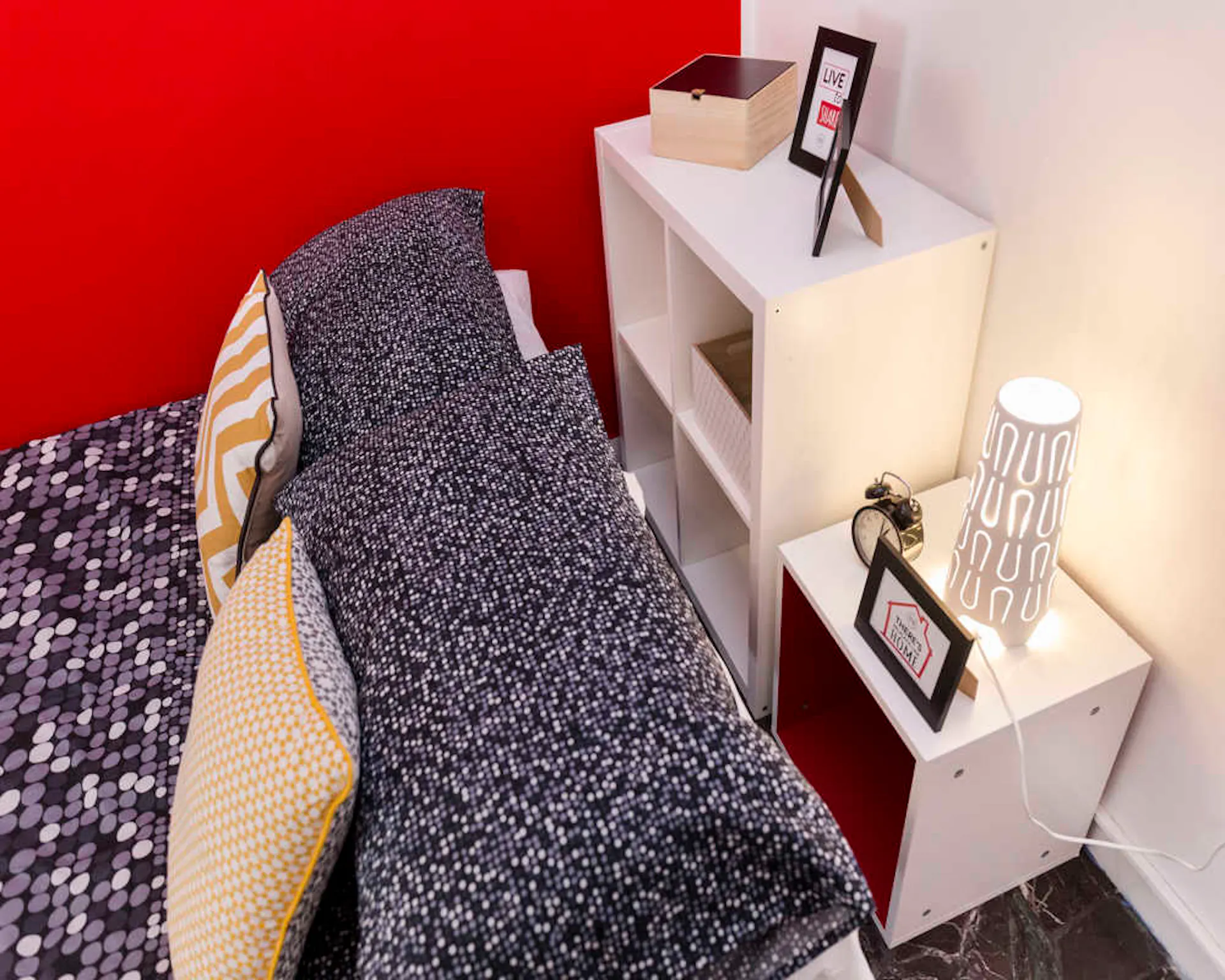 Via Cosseria, Milan preview