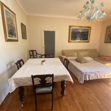 WG-Zimmer for rent for 550 € per month in Naples, Via Posillipo