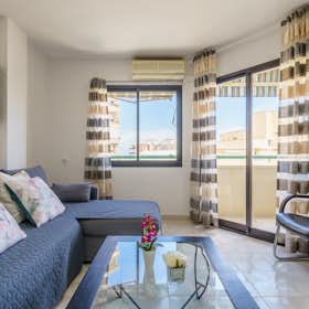 公寓 正在以 €1,000 的月租出租，其位于 Torremolinos, Calle Hoyo