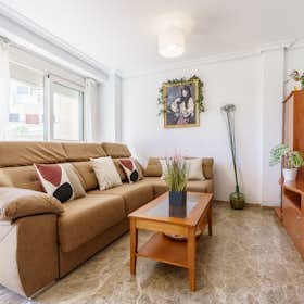 Apartment for rent for €1,000 per month in Torremolinos, Calle Sierra de Cazorla