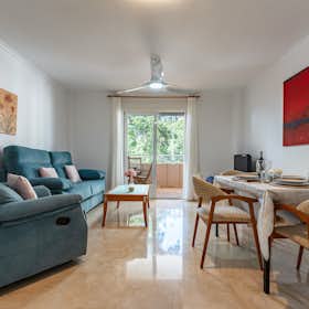 Apartment for rent for €1,000 per month in Torremolinos, Avenida del Lido