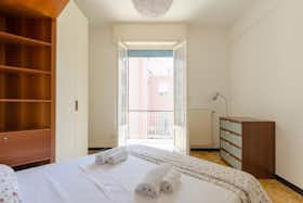 Apartment for rent for €3,000 per month in Sestri Levante, Via Costantino Raffo