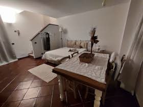 私人房间 正在以 €600 的月租出租，其位于 Carugate, Via 25 Aprile