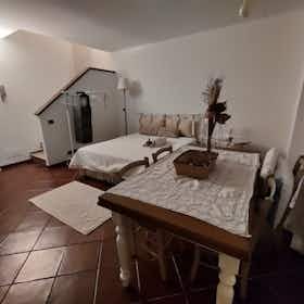 Privé kamer te huur voor € 600 per maand in Carugate, Via 25 Aprile