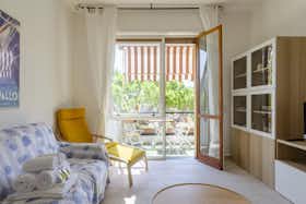公寓 正在以 €3,000 的月租出租，其位于 Rapallo, Viale Lauri