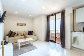 Appartement te huur voor € 1.000 per maand in Fuengirola, Paseo Marítimo del Rey de España