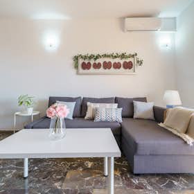 Apartment for rent for €1,000 per month in Fuengirola, Calle Sierra de Cazorla