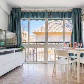 公寓 正在以 €1,000 的月租出租，其位于 Fuengirola, Calle Alta