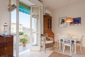 Apartment for rent for €3,000 per month in Rapallo, Via Luigi Galvani
