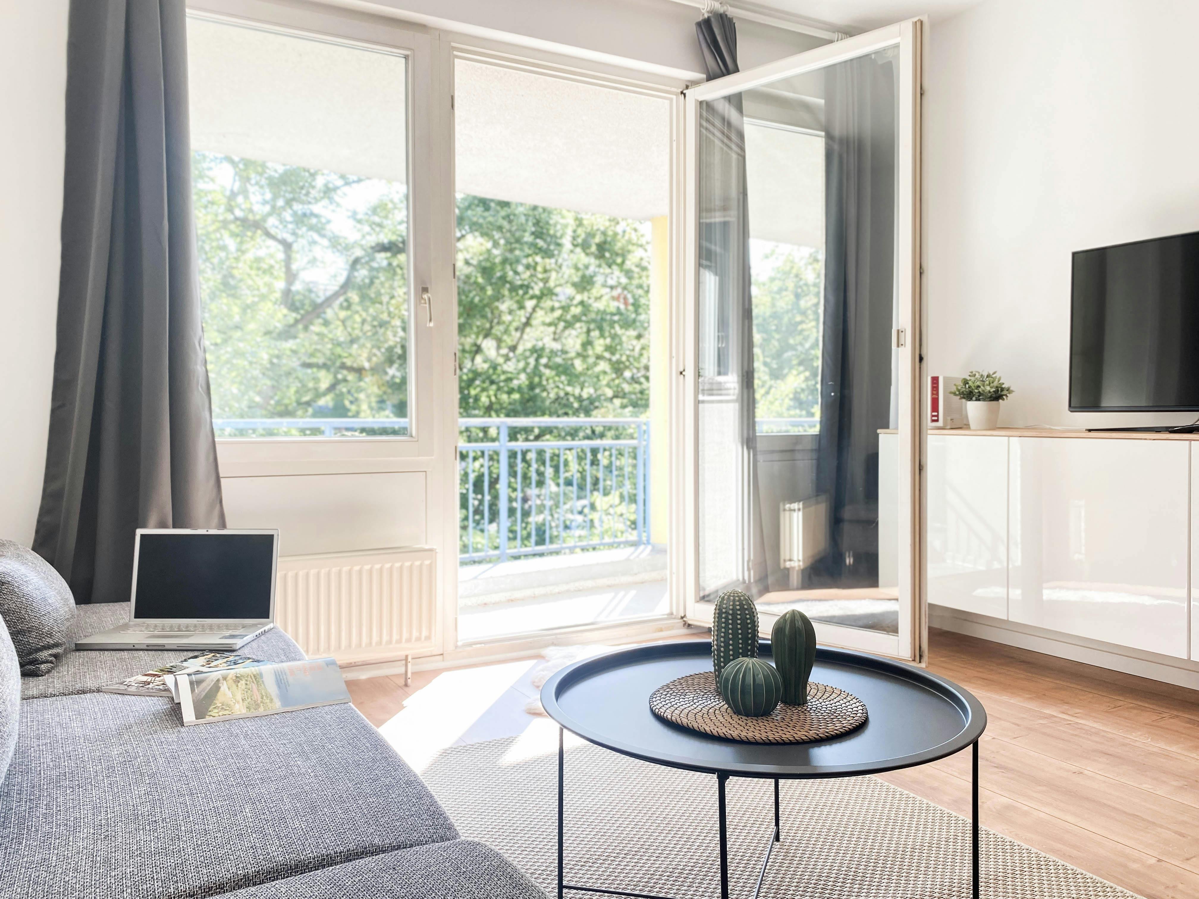 Am Tempelhofer Berg, Berlin preview