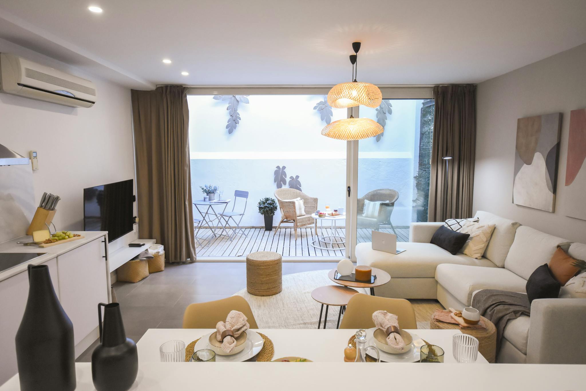 Carrer de Girona, Barcelona preview