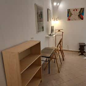 Studio for rent for €650 per month in Rome, Vicolo del Governo Vecchio
