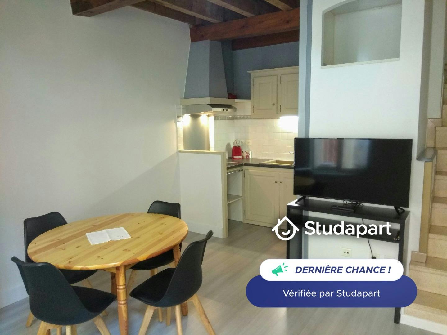 Haus zu mieten für 700 € pro Monat in Arles, Rue Jacques Daviel