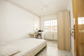 私人房间 正在以 €500 的月租出租，其位于 Badalona, Carrer Sicília