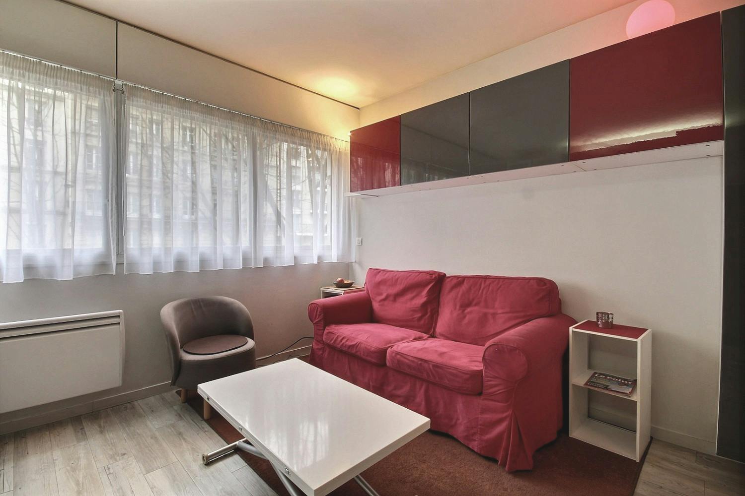 Apartment for rent for €1,870 per month in Paris, Rue Cambronne