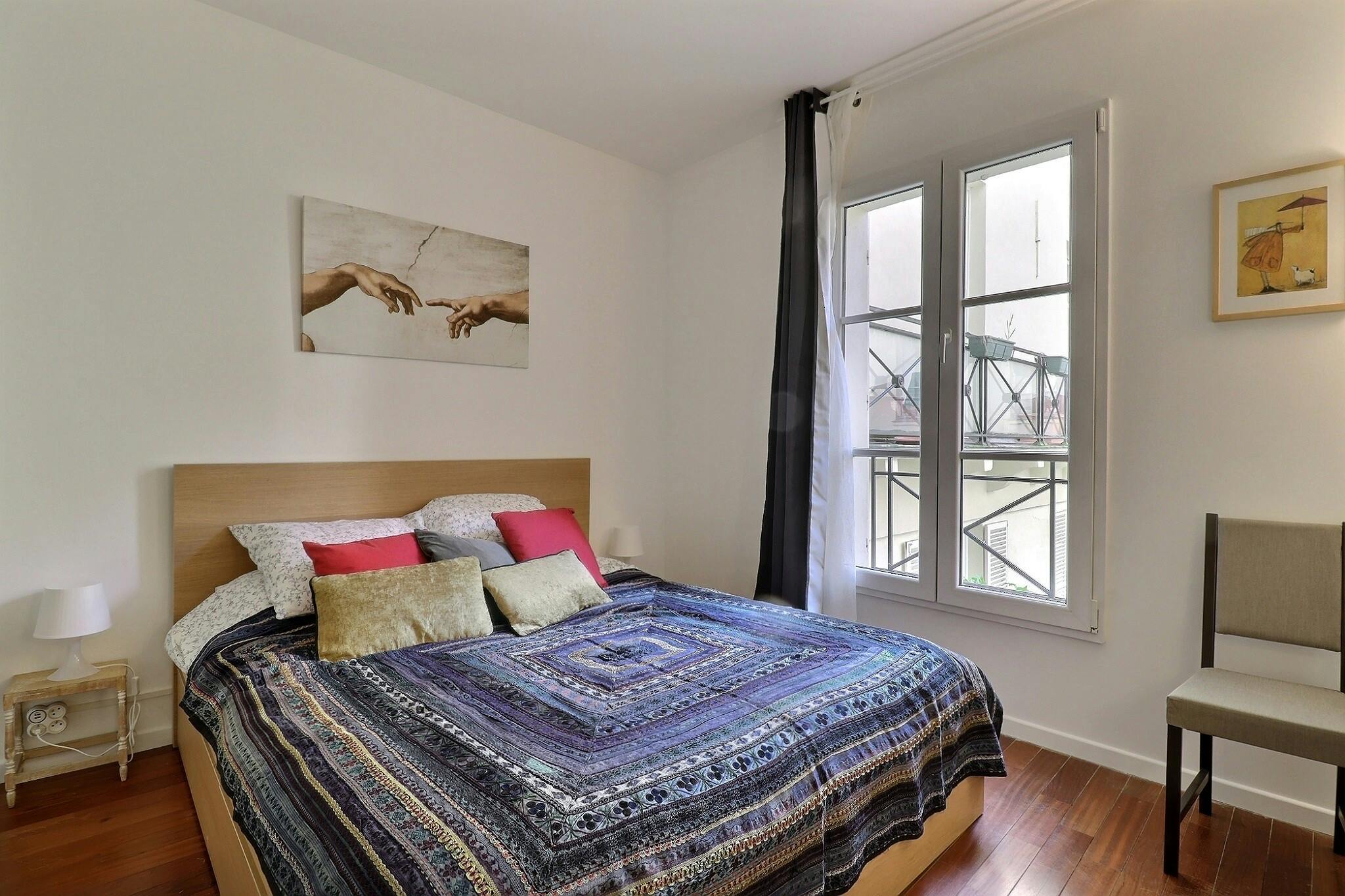 1-Bedroom Apartment in Rue des Lions Saint-Paul, Paris (1431080) ROOM 1