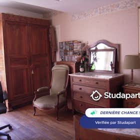 Private room for rent for €385 per month in Dijon, Rue Louis Pasteur