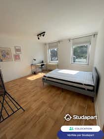 WG-Zimmer zu mieten für 575 € pro Monat in Liège, Rue Saint-Léonard