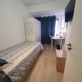Private room for rent for €340 per month in Valencia, Carrer de la Reina