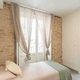 Private room for rent for €660 per month in Valencia, Carrer dels Trinitaris