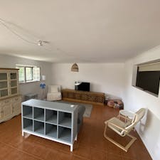 Apartment for rent for €1,300 per month in Mafra, Rua das Berdoeiras