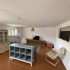 Квартира сдается в аренду за 1 300 € в месяц в Mafra, Rua das Berdoeiras