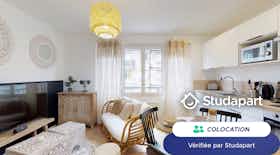 Private room for rent for €430 per month in Rouen, Rue Lafayette