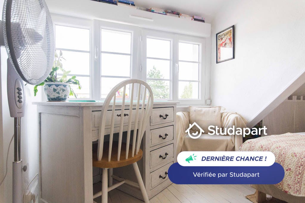 Apartamento para alugar por € 449 por mês em Dijon, Rue Charles Suisse