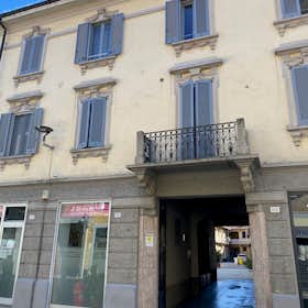 房源 正在以 €1,190 的月租出租，其位于 Rho, Via Giacomo Matteotti