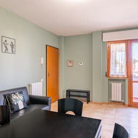 Appartement te huur voor € 2.000 per maand in Lucca, Viale San Concordio