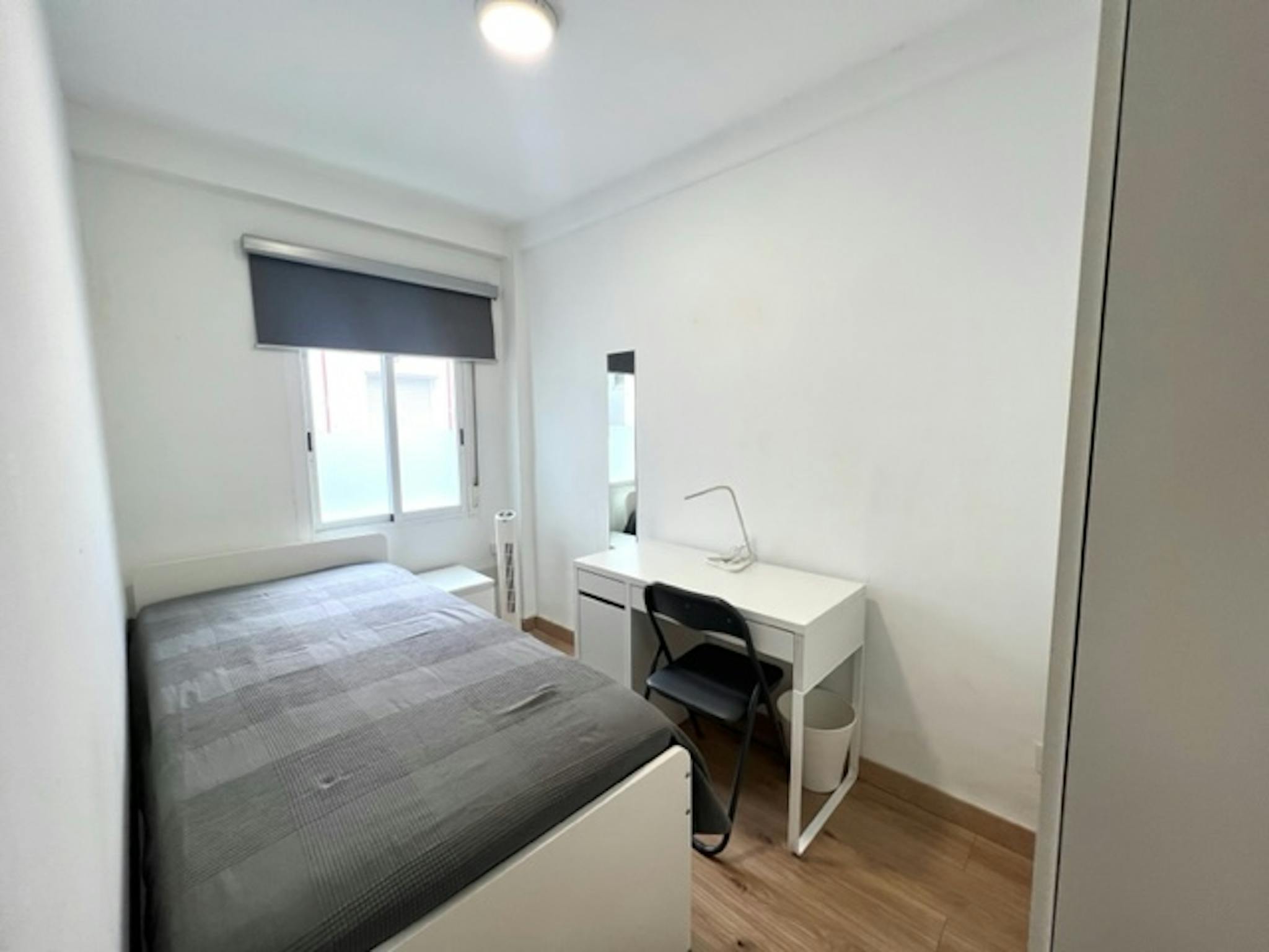 Calle León, Getafe preview